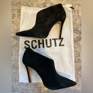 Schultz slit heel bootie